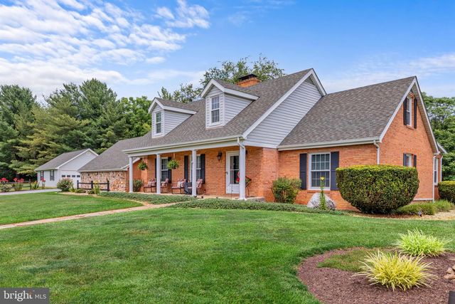 908 JONATHAN ST, Woodstock, VA 22664