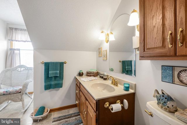 908 JONATHAN ST, Woodstock, VA 22664