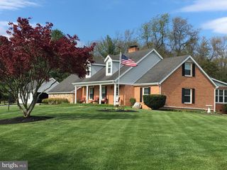 908 JONATHAN ST, Woodstock, VA 22664