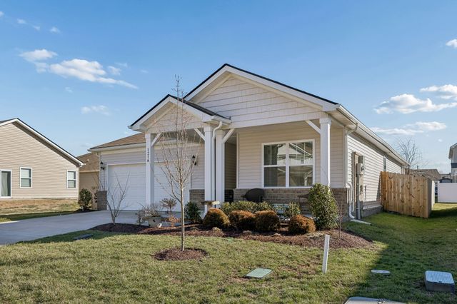 1216 Inverness Pass, Lebanon, TN 37087