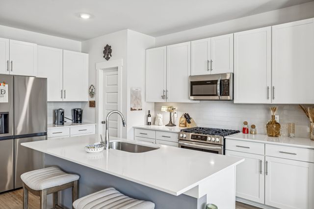 1216 Inverness Pass, Lebanon, TN 37087