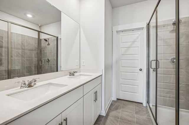 1216 Inverness Pass, Lebanon, TN 37087