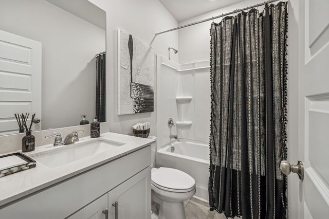 1216 Inverness Pass, Lebanon, TN 37087