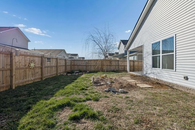 1216 Inverness Pass, Lebanon, TN 37087