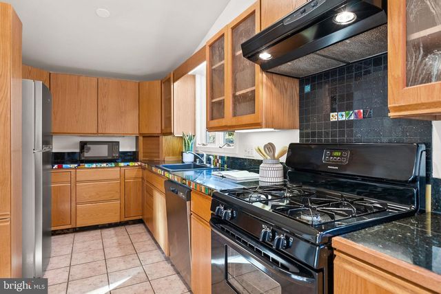 11702 COLLEGE VIEW DR, Silver Spring, MD 20902