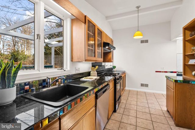 11702 COLLEGE VIEW DR, Silver Spring, MD 20902