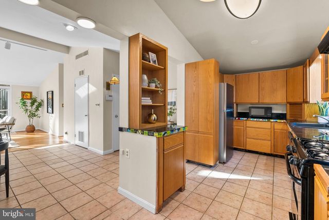 11702 COLLEGE VIEW DR, Silver Spring, MD 20902