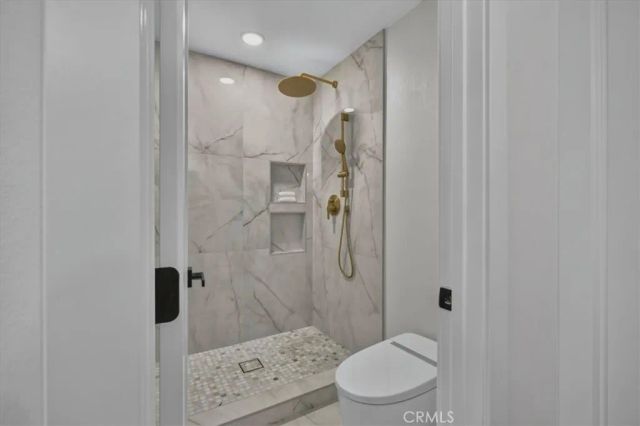 27 Dogwood South, Irvine, CA 92612