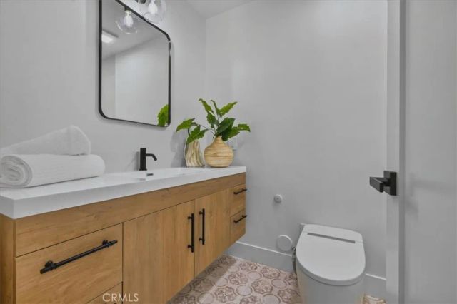 27 Dogwood South, Irvine, CA 92612