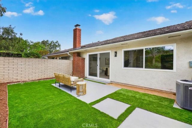 27 Dogwood South, Irvine, CA 92612