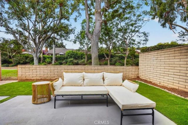27 Dogwood South, Irvine, CA 92612