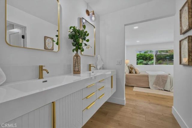27 Dogwood South, Irvine, CA 92612