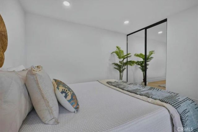 27 Dogwood South, Irvine, CA 92612