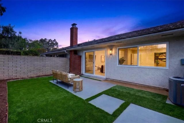 27 Dogwood South, Irvine, CA 92612