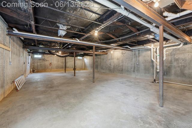 4420 Dublin Road, Burton, MI 48529