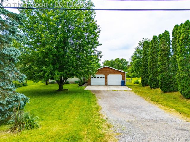 4420 Dublin Road, Burton, MI 48529