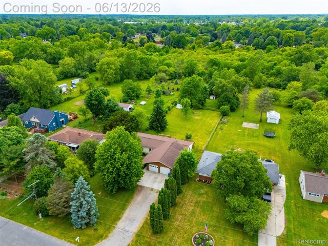 4420 Dublin Road, Burton, MI 48529