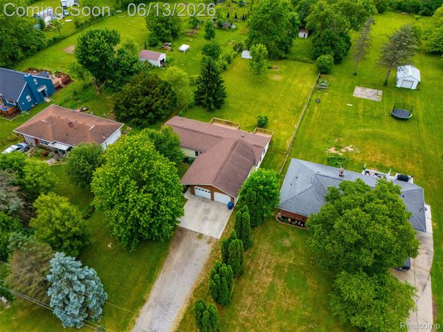 4420 Dublin Road, Burton, MI 48529