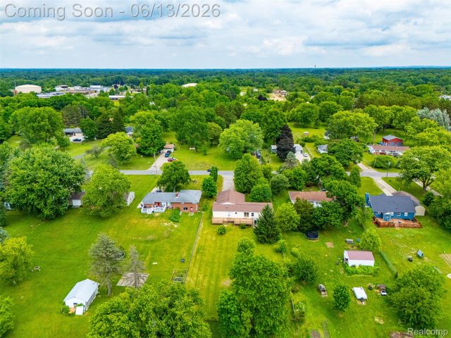 4420 Dublin Road, Burton, MI 48529