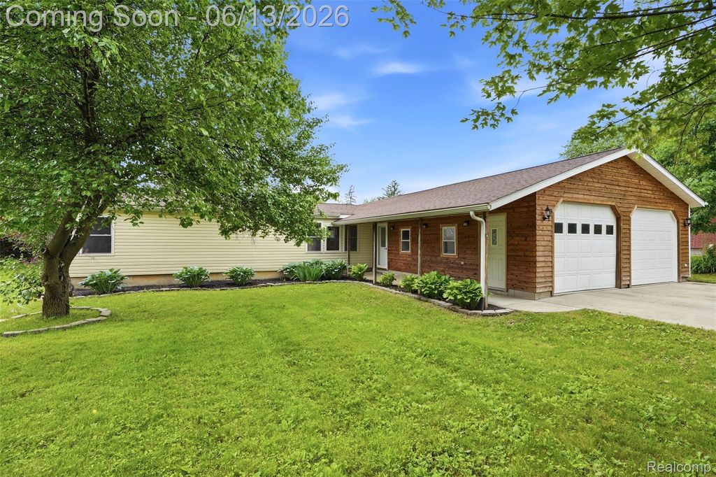 4420 Dublin Road, Burton, MI 48529