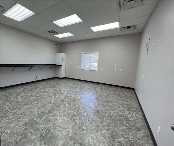 1040 E Post Road 4, Marion, IA 52302