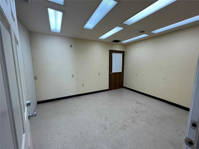 1040 E Post Road 4, Marion, IA 52302