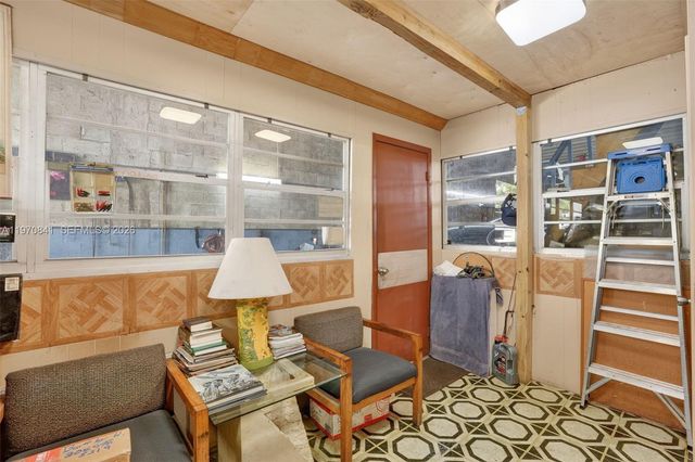 3838 Shipping Avenue, Miami, FL 33146