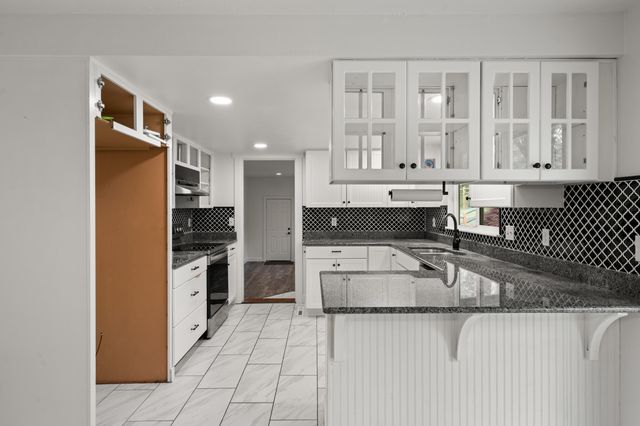 198 Hessar Street, Grants Pass, OR 97527