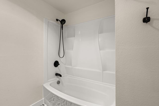 198 Hessar Street, Grants Pass, OR 97527