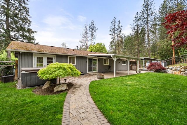 198 Hessar Street, Grants Pass, OR 97527