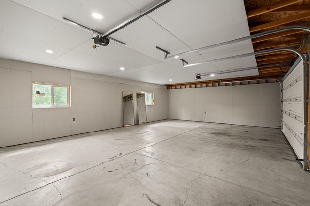 198 Hessar Street, Grants Pass, OR 97527