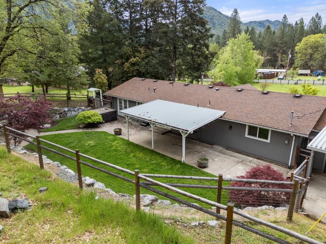 198 Hessar Street, Grants Pass, OR 97527