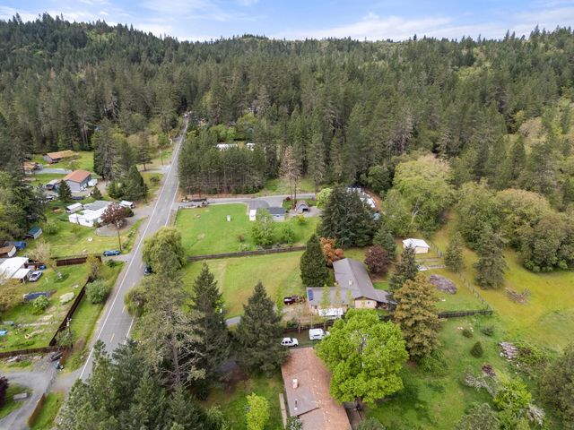 198 Hessar Street, Grants Pass, OR 97527