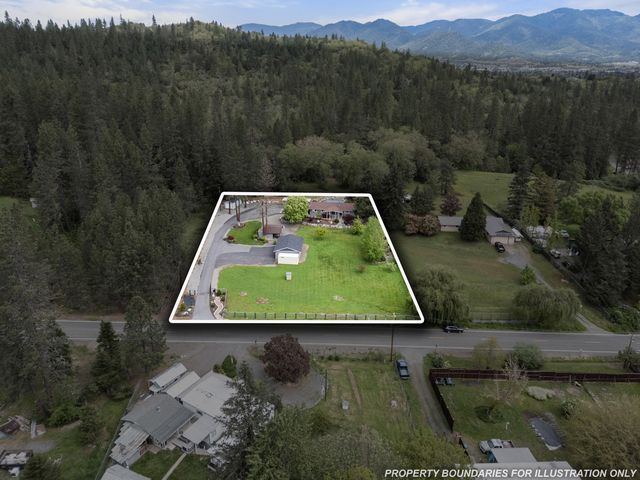 198 Hessar Street, Grants Pass, OR 97527