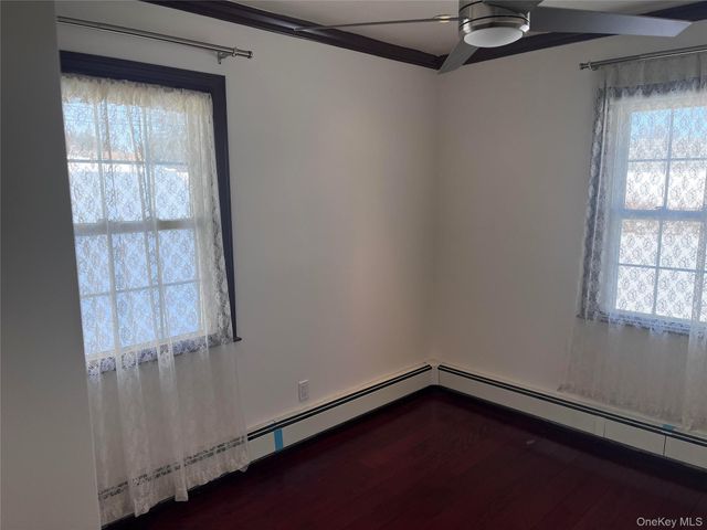 3 Birch Court E, East Farmingdale, NY 11735