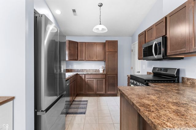 1015 Candlestick Drive, Lebanon, IN 46052