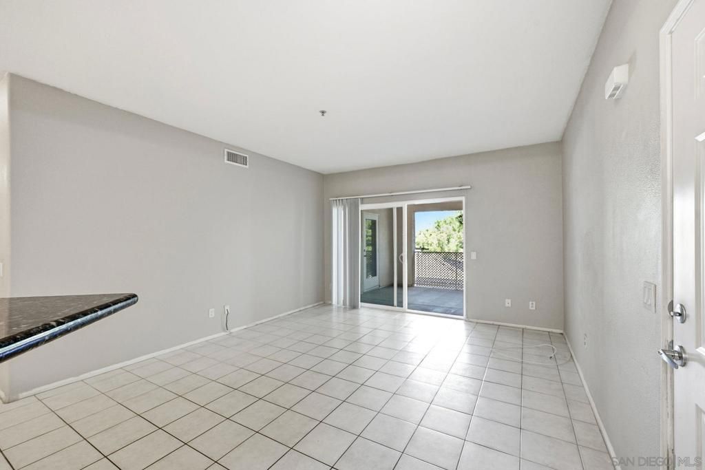 Image 4 of property listing at 31369 David, Temecula, CA 92592