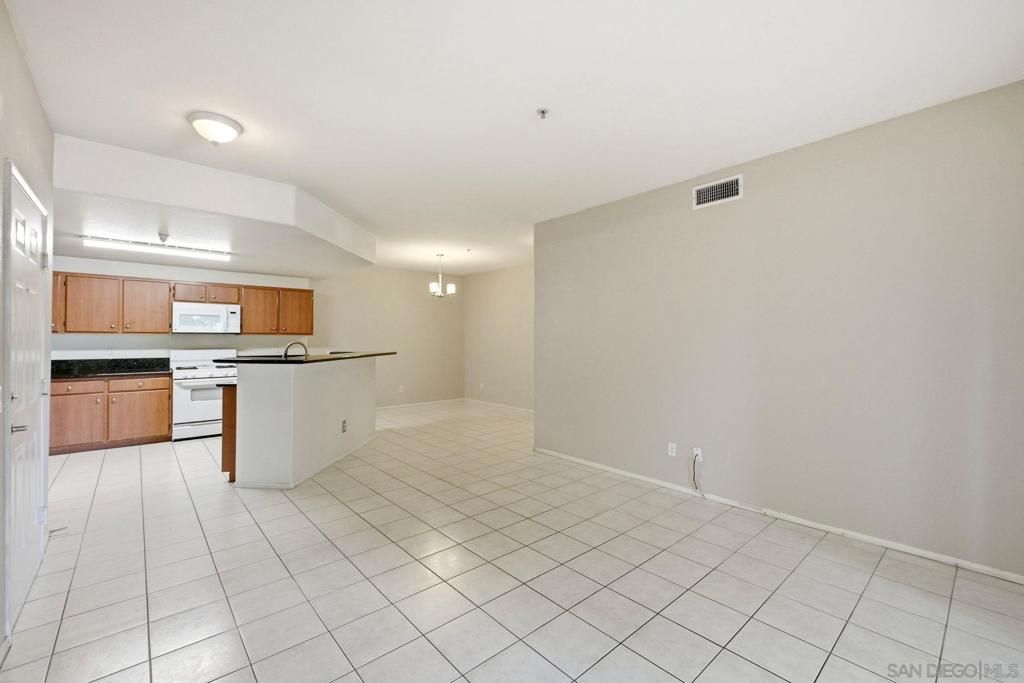 Image 5 of property listing at 31369 David, Temecula, CA 92592