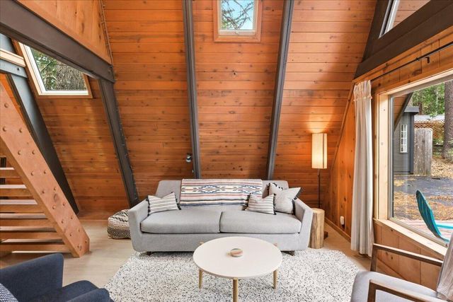 217 Pony Trail, Mount Shasta, CA 96067