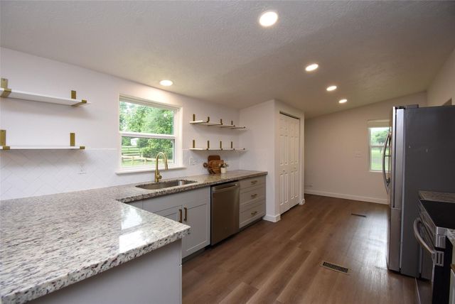 26257 Red Oak Lane, Magnolia, TX 77355