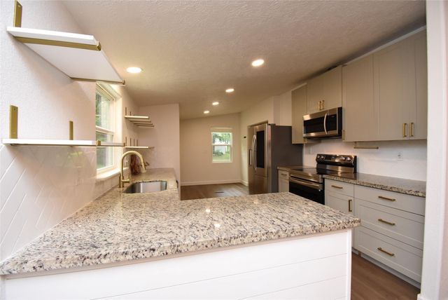 26257 Red Oak Lane, Magnolia, TX 77355