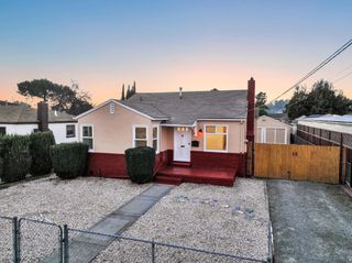 20911 Chester St, Castro Valley, CA 94546