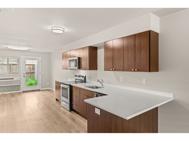 8300 Se Flavel St, Portland, OR 97266