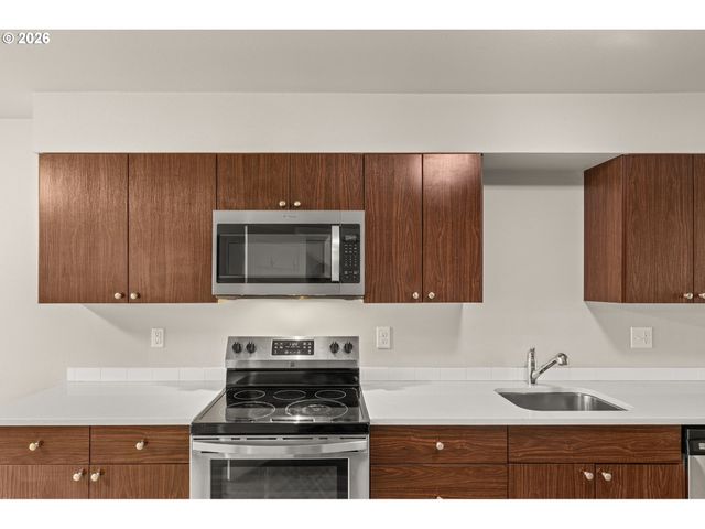 8300 Se Flavel St, Portland, OR 97266