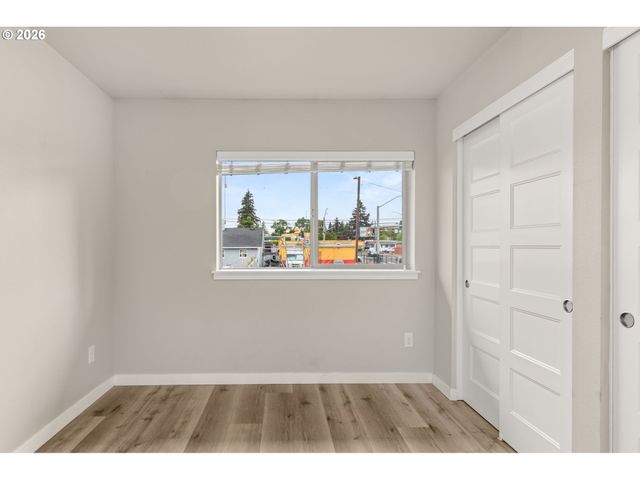 8300 Se Flavel St, Portland, OR 97266