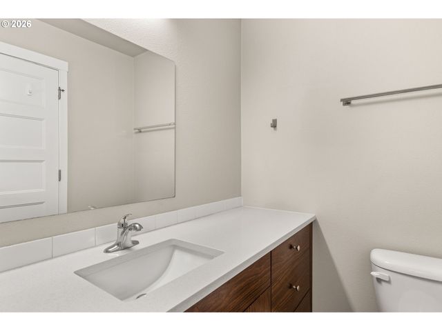 8300 Se Flavel St, Portland, OR 97266