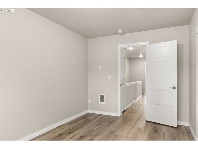 8300 Se Flavel St, Portland, OR 97266