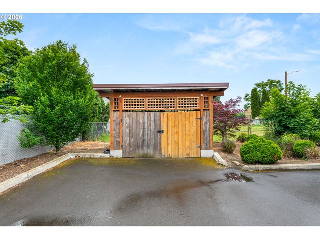 8300 Se Flavel St, Portland, OR 97266