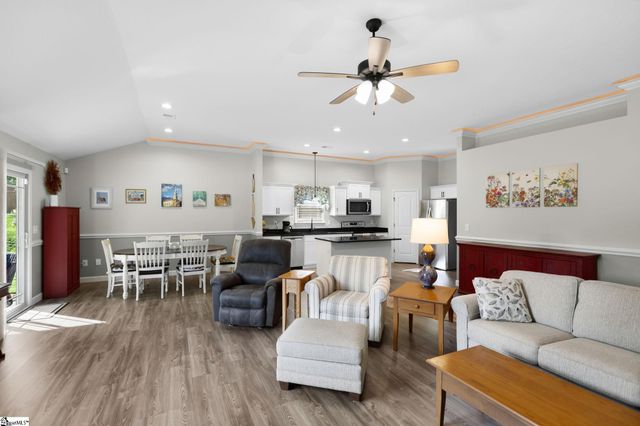 316 Dogwood Trail, Campobello, SC 29322