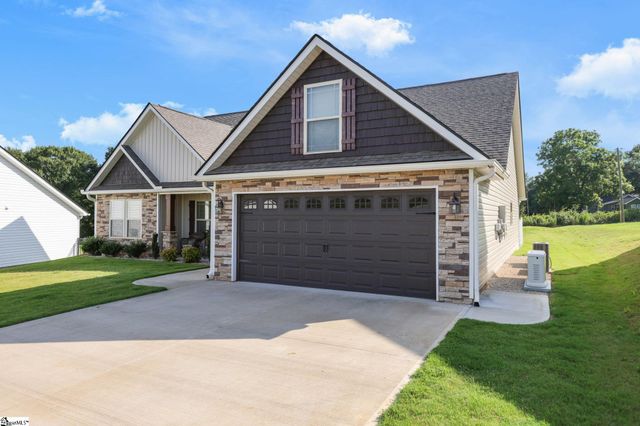 316 Dogwood Trail, Campobello, SC 29322